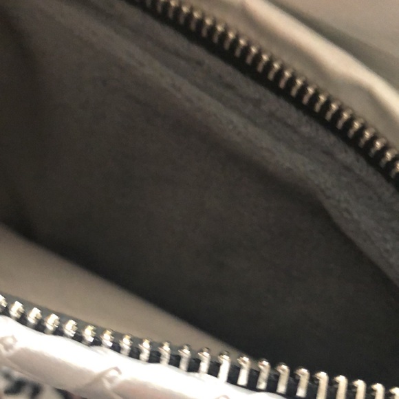 NWT IHKWIP The Woven Front Pocket Crossbody w/Crossbody & Wrist Straps - Picture 6 of 8